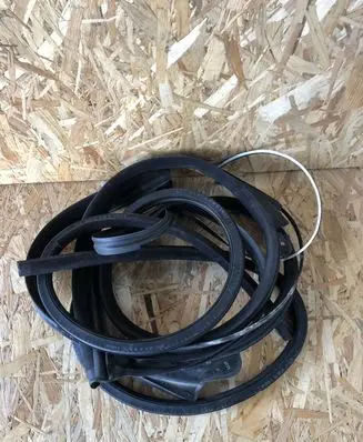 BMW 3 E46 Front door rubber seal 0525506