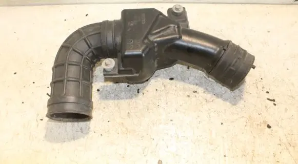 Honda CR-V Air intake duct part ATP153