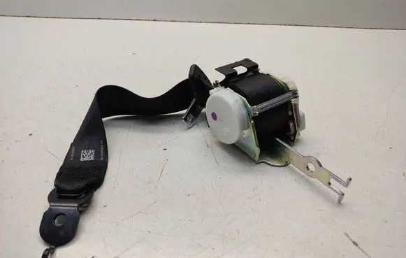 BMW 5 F10 F11 Rear seatbelt 33061254 34025147 33035173