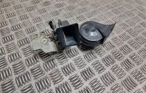 BMW 5 E60 E61 Horn signal 6935709