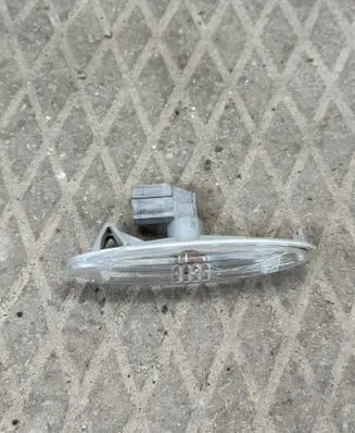 Lexus GS 300 350 430 450H Front fender indicator light 30308