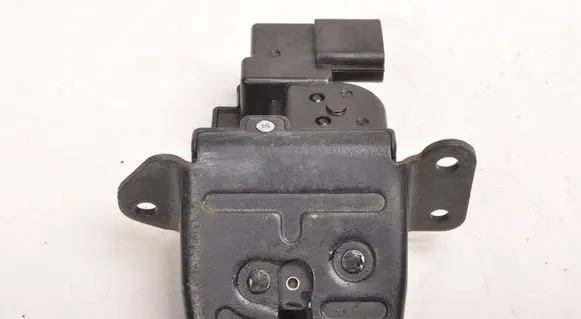 Hyundai i30 Tailgate lock latch 