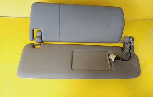 Volkswagen Touareg I Sun visor