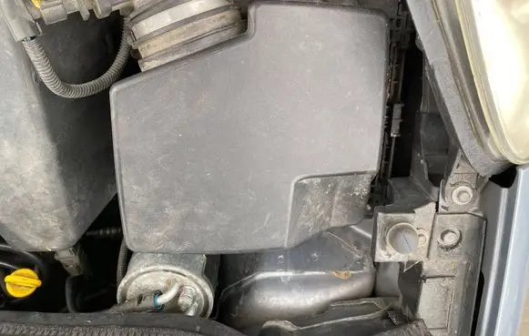 Opel Corsa D Air filter box