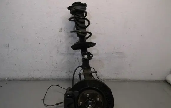 Nissan Juke I F15 Front wheel hub spindle knuckle