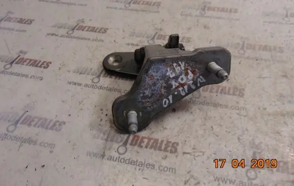Mercedes-Benz E W212 Front door upper hinge