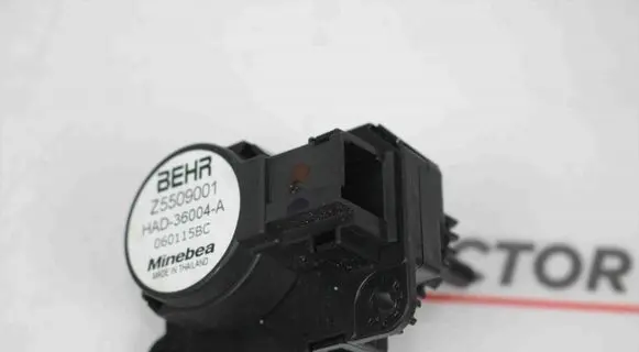 Citroen C4 Cactus Air flap motor/actuator Z5509001 HAD36004A 060115BC