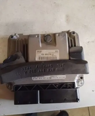 Audi A4 S4 B8 8K Engine control unit/module 03L906018JJ 05503629