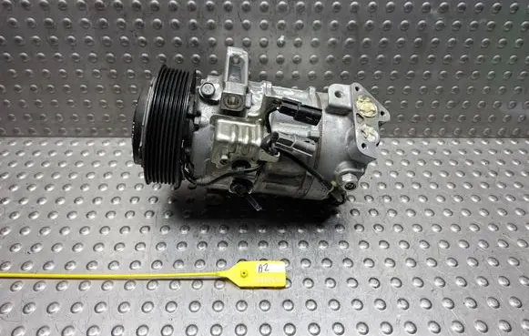 Nissan X-Trail T32 Air conditioning (A/C) compressor (pump) S26405194 926004CA3A