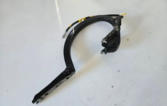 Tailgate/trunk/boot hinge