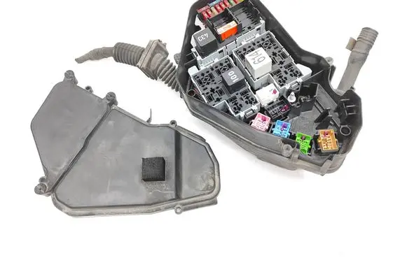 Porsche Cayenne (92A) Fuse module 7L0937503