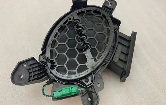 Ford Kuga III Subwoofer speaker LJ6T19A067AB