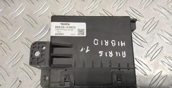 Toyota Auris 150 Climate control unit 8865002820