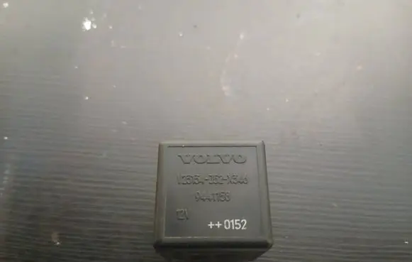 Volvo V70 Other relay V23134J52X346 9441158