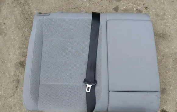 Volkswagen Golf V Rear seat 