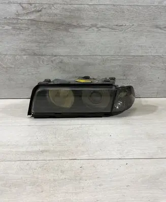 BMW 7 E38 Headlight/headlamp 8376267 0301043673 LE95A613