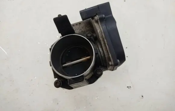 Volkswagen Golf VI Throttle valve 03C133062C