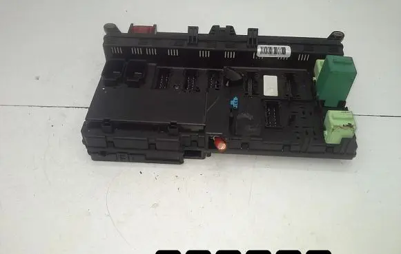 BMW X5 E53 Fuse module 6907395