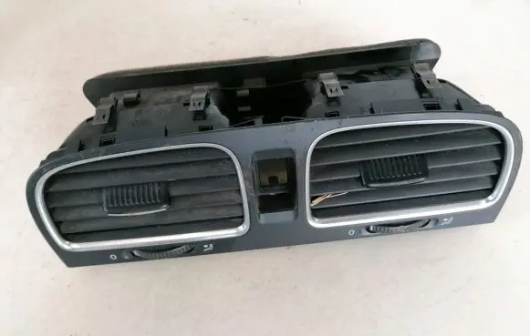 Volkswagen Golf VI Dash center air vent grill 5k0815736 5k0819728