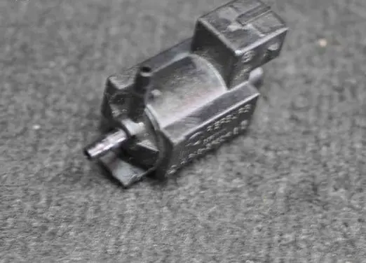 BMW X3 F25 Turbo solenoid valve 7810831