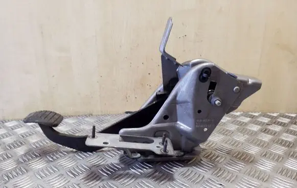 Dacia Sandero Brake pedal 465010057R