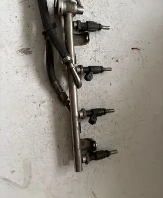 Audi A4 S4 B6 8E 8H Fuel main line pipe 06B133681
