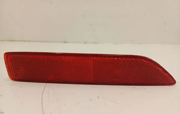 Honda CR-V Rear tail light reflector P6368R