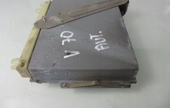 Volvo S70 V70 V70 XC Engine control unit/module 0281001591