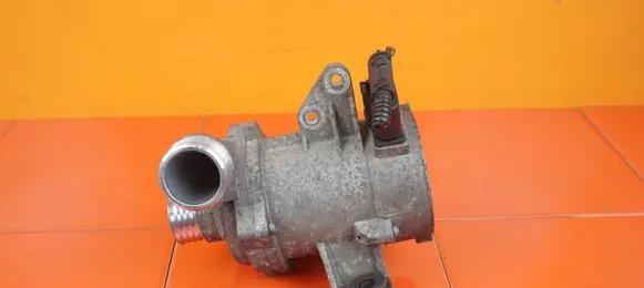 BMW 1 E81 E87 Water pump 7561229 N43B20A