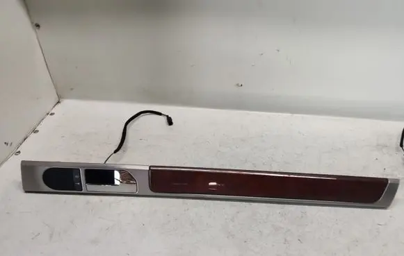 Volkswagen Touareg I Rear door trim (molding)