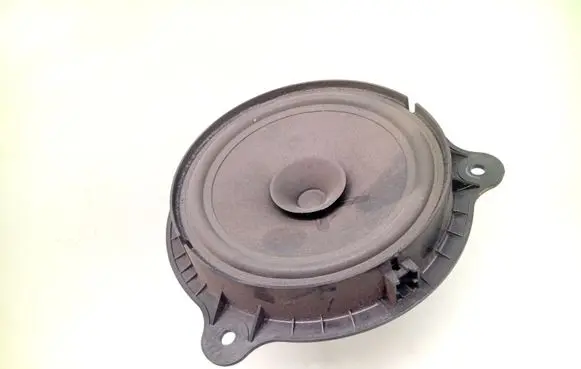 Nissan Note (E12) Front door speaker 
