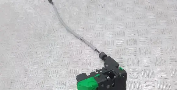 Volvo XC90 Front door lock