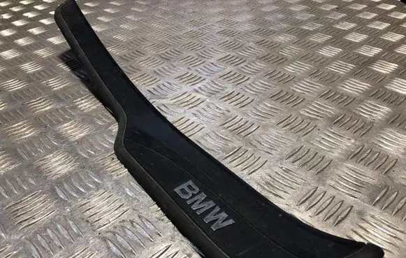 BMW 3 E90 E91 Rear sill trim cover 7060286