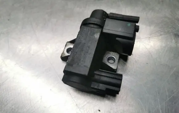 Toyota Avensis T250 Turbo solenoid valve 258190R011 70051308