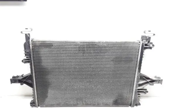Volvo V70 Coolant radiator 8683214A 8683214