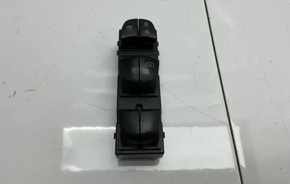 Nissan Juke I F15 Electric window control switch 254011KK0A