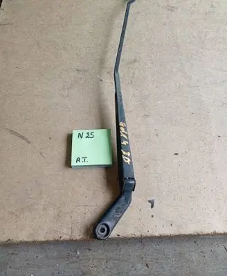 Volkswagen Golf IV Front wiper blade arm 1456556
