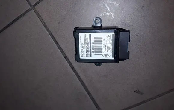 Ford Mondeo MK IV Light module LCM 7S7113K031AG