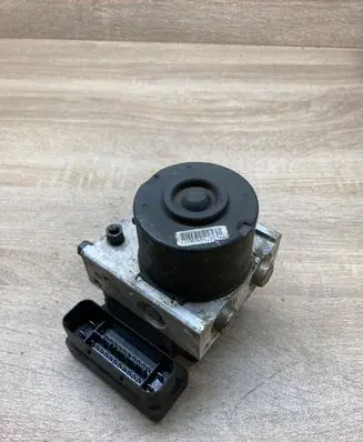 Ford Focus ABS Pump 10097001083 3M512M110CA