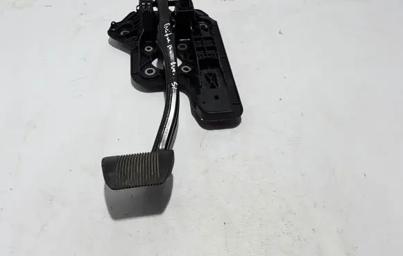 Chrysler Pacifica Brake pedal 04581676AC