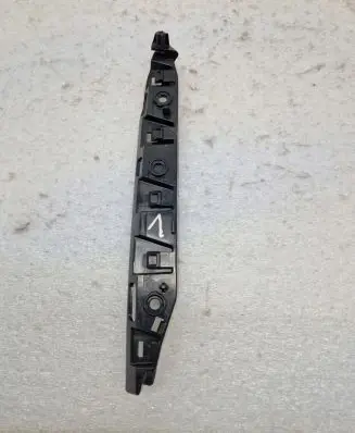 Audi E-tron GT Front bumper mounting bracket 4J3807284