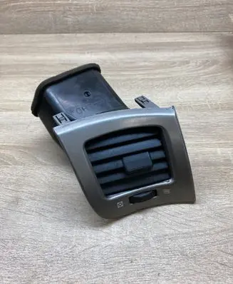 Toyota Avensis Verso Dashboard side air vent grill/cover trim 5566044080