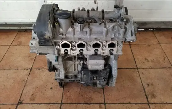 Volkswagen Jetta VI Engine 04E103603 04E103011EJ
