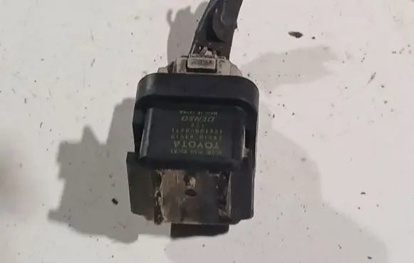 Toyota Avensis T250 Glow plug pre-heat relay 2861067010