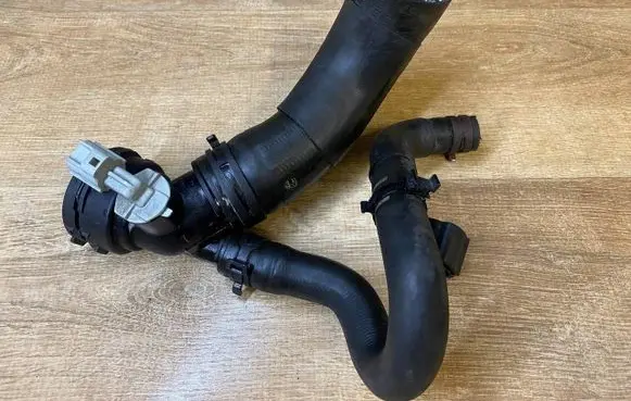 Jaguar F-Type Thermostat housing 8W83-6A968-AB