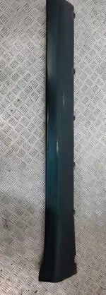 Suzuki Grand Vitara I Sill/side skirt trim 