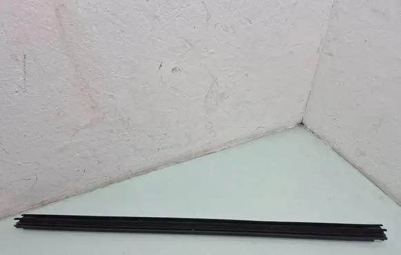 Chrysler Pacifica Front door glass trim molding 68188737