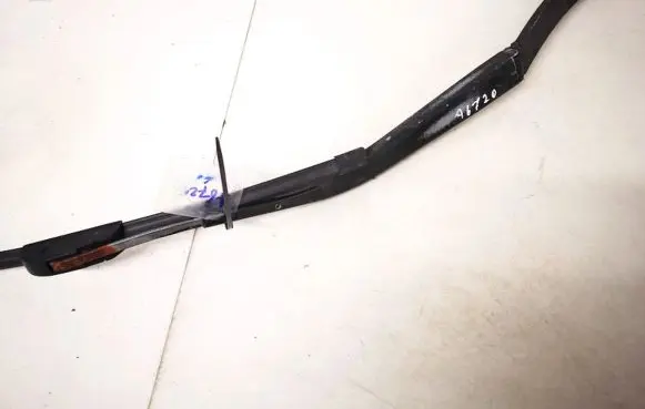 Hyundai Sonata Front wiper blade arm