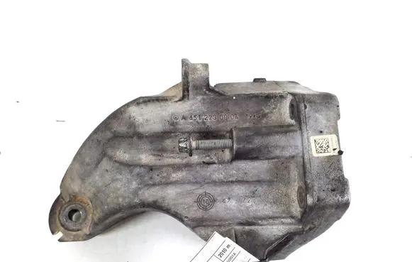 Mercedes-Benz E W212 Engine mounting bracket A6512230004
