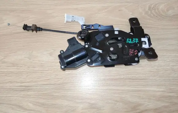 Loading door lock